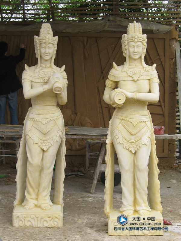 东南亚砂岩人物雕塑
